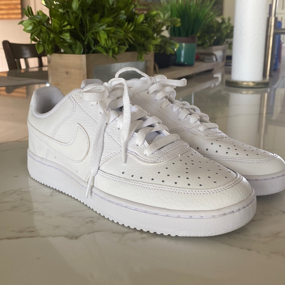 Nike Court Vision Low